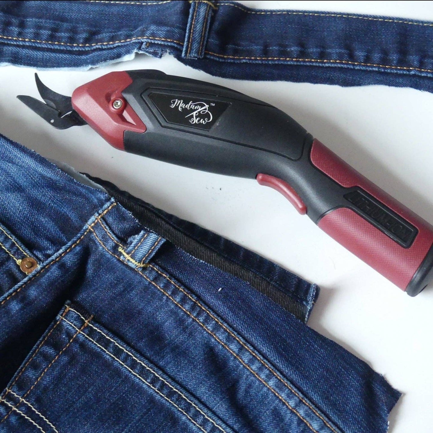 Electric Fabric Scissors - Cordless