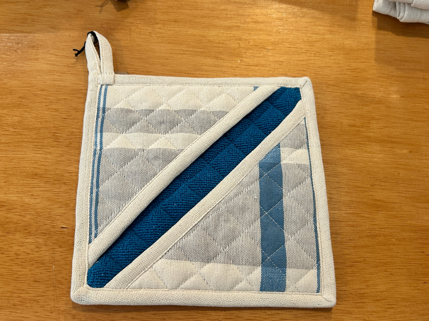 Quilted Cotton Pincher Pot Holder with Inside Pocket, 2 Colors