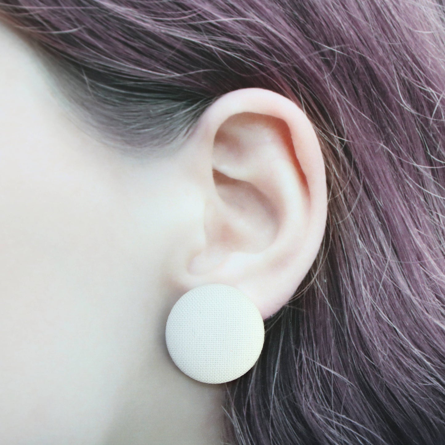 Bold 7/8 Inch Black and White Waves Fabric Button Earrings